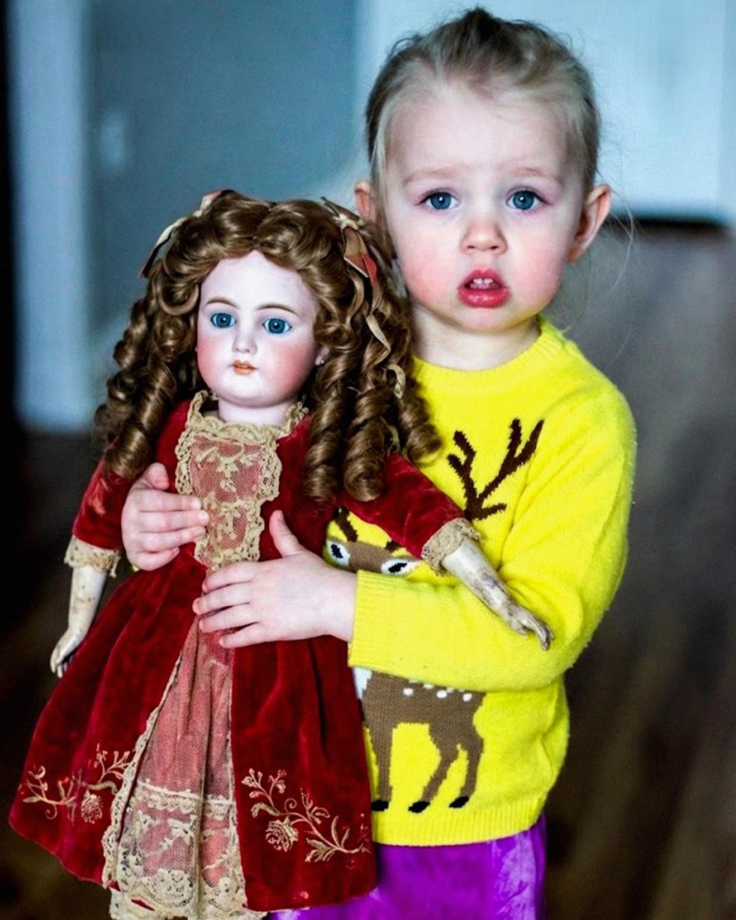 I Bought an Old Doll at a Flea Market, Gave It to My Daughter, and Heard a Crackling Sound Coming from It
